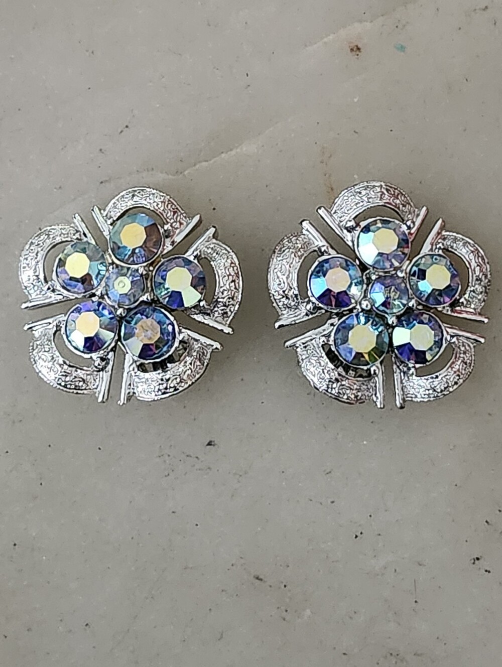 Vtg Coro Aurora Borealis Rhinestone Flower Clip-On Earrings - Silver Tone